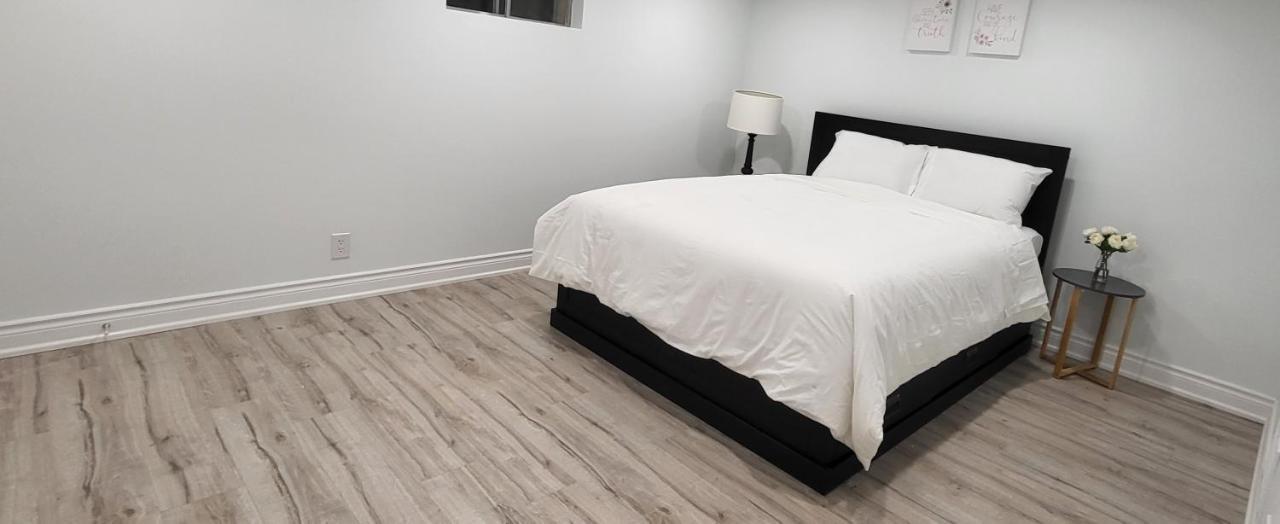 Queen Bedroom With Private Washroom Near 401, 404, Dvp, Markham, North York, Free Parking Toronto Exteriér fotografie