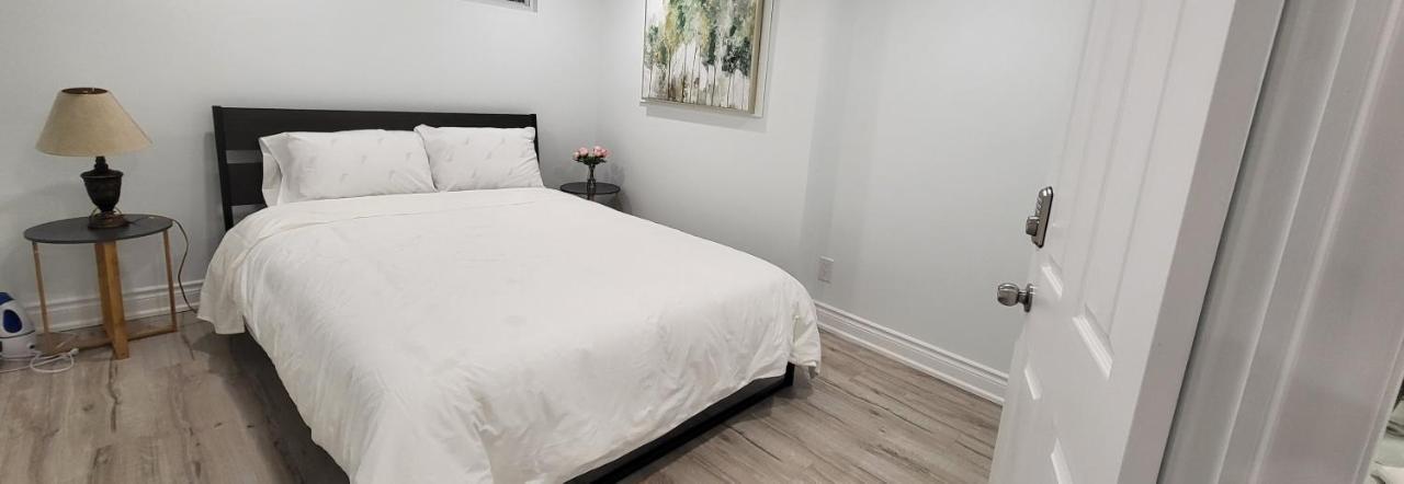 Queen Bedroom With Private Washroom Near 401, 404, Dvp, Markham, North York, Free Parking Toronto Exteriér fotografie